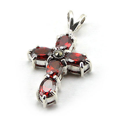 Cruce argint cu zircon rosu - PK108