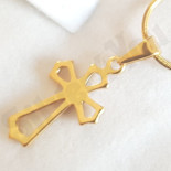 Pandantive crucifix - Cruce inox aurit floare de crin perforata - PK6022A