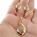 Bijuterii in Culoarea Aur 14K - Set cercei, pandantiv si lant in culoarea aurului 14K - ZS2221